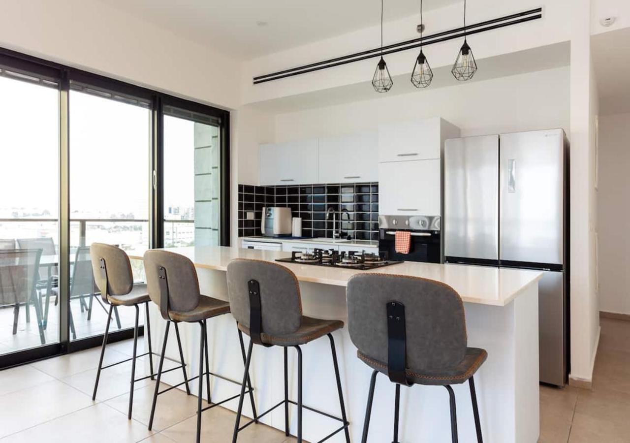Oַ&O Group- Luxury Apt Tower Spectacular Sea View Bat Yam Exterior foto