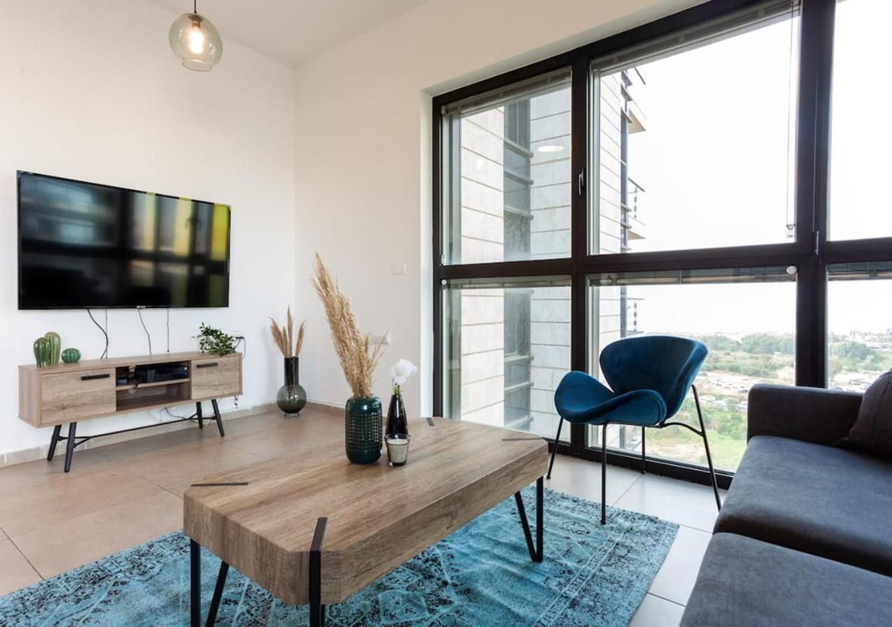 Oַ&O Group- Luxury Apt Tower Spectacular Sea View Bat Yam Exterior foto
