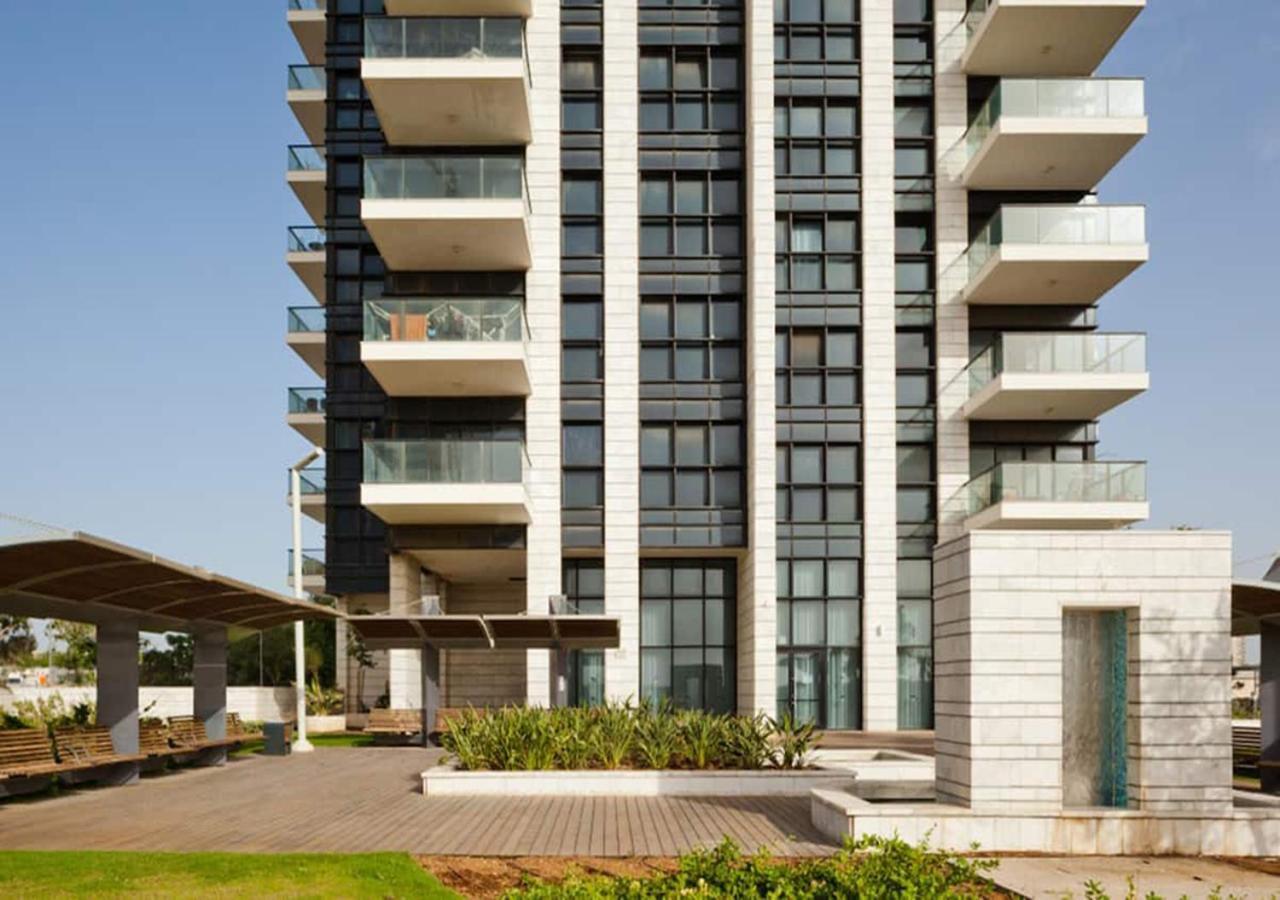 Oַ&O Group- Luxury Apt Tower Spectacular Sea View Bat Yam Exterior foto
