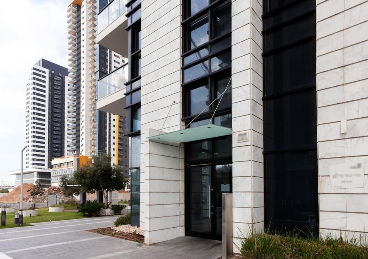 Oַ&O Group- Luxury Apt Tower Spectacular Sea View Bat Yam Exterior foto