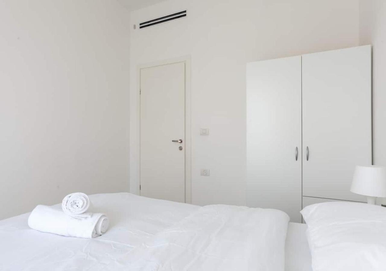Oַ&O Group- Luxury Apt Tower Spectacular Sea View Bat Yam Exterior foto