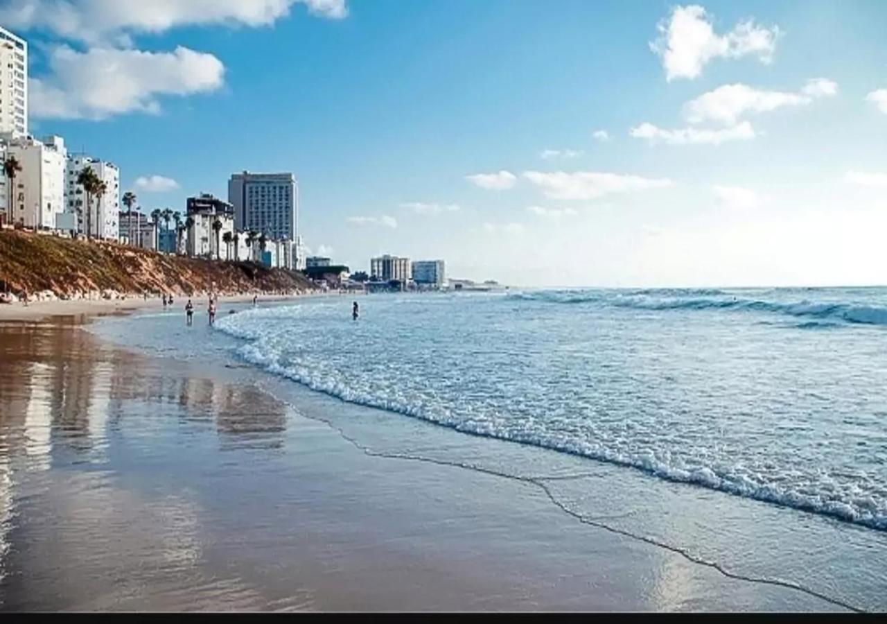 Oַ&O Group- Luxury Apt Tower Spectacular Sea View Bat Yam Exterior foto